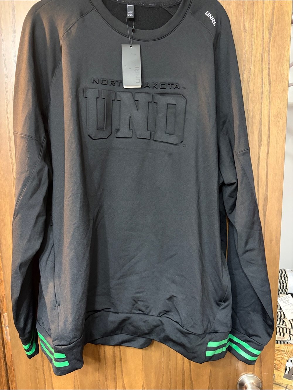 UNRL UND Black Crewneck Sweater with Green Stripe Cuffs